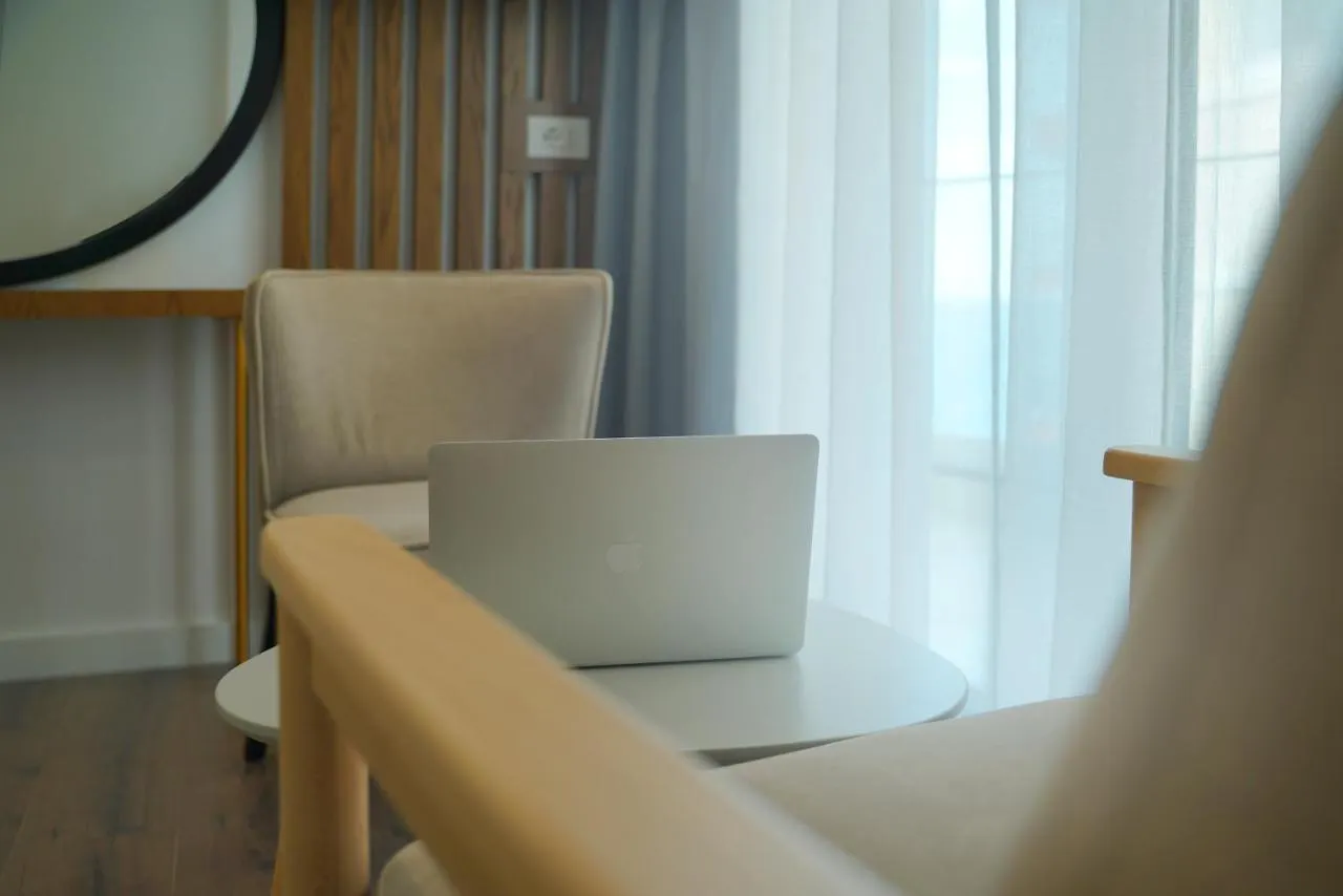 Dorchester Hotel ساراندا